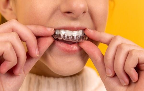 Dental Implants vs. Dentures: Which Is Right for You?